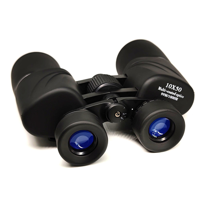 FMC che ricopre caccia facente un giro turistico di viaggio di bird-watching del binocolo 10x50