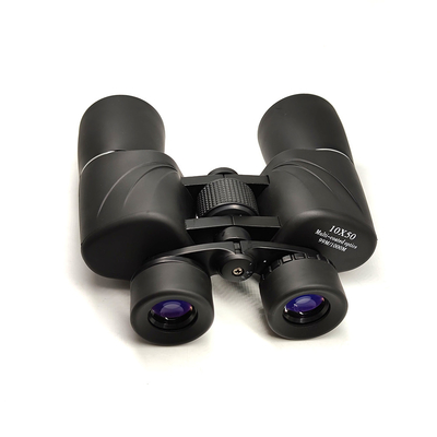 FMC che ricopre caccia facente un giro turistico di viaggio di bird-watching del binocolo 10x50