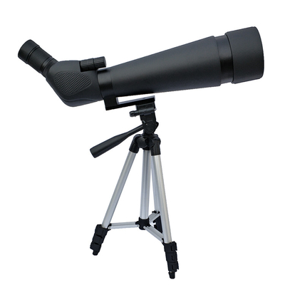 Portata cercante all'aperto di bird-watching con il treppiede ED 20-60x60