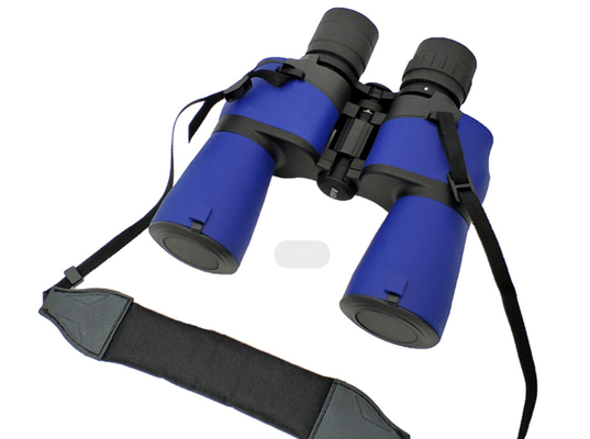 il binocolo impermeabile del grado militare blu 7x50 si incastra per cercare degli adulti